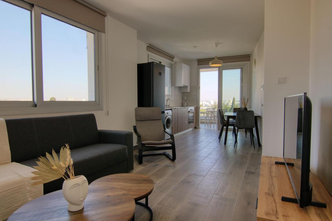 לרנקה Phaedrus Living Coral Suites Bliss מראה חיצוני תמונה
